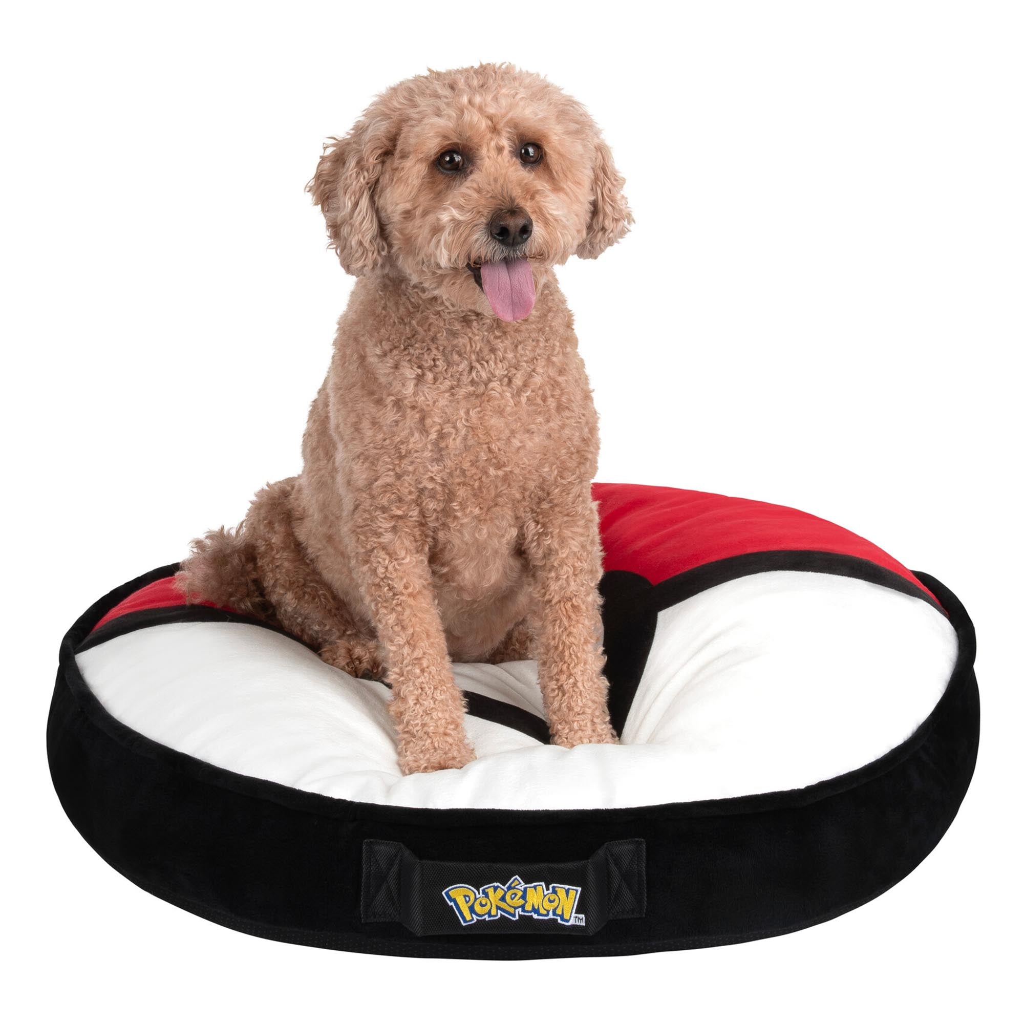 JPT0750-JPT1350-L-PokemonPokeBall-Petbed-Pets-Amazon-OP-Lifestyle-18685_lpr.jpg